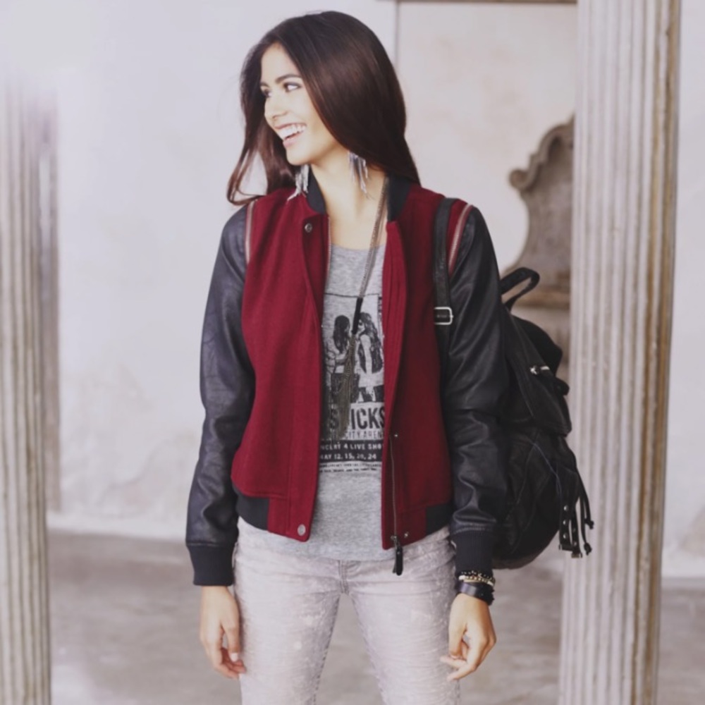 AERO • Pretty Little Liars Collab "Emily Tank"
